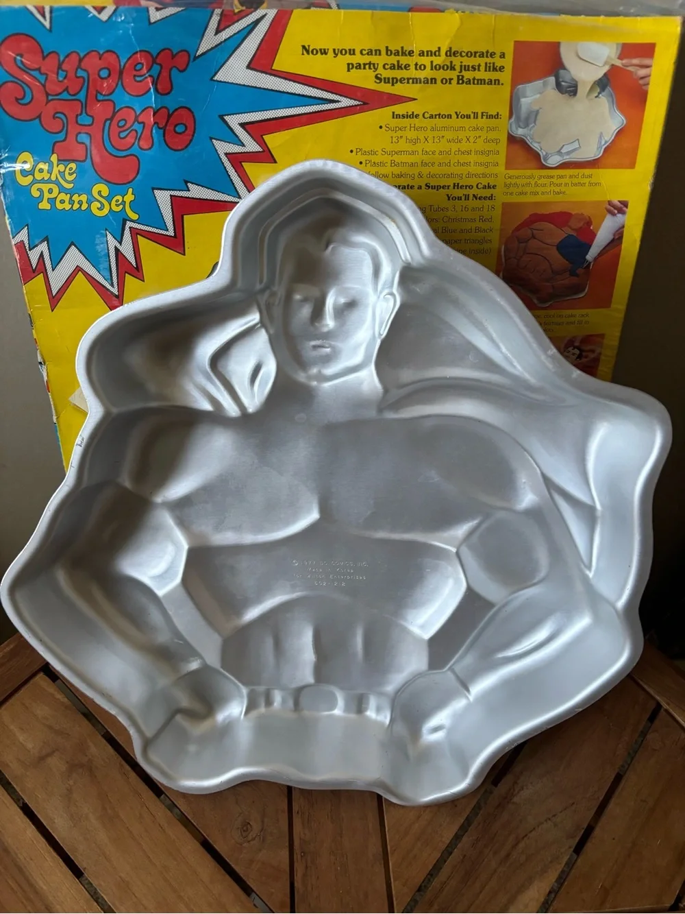 Wilton aluminum cake